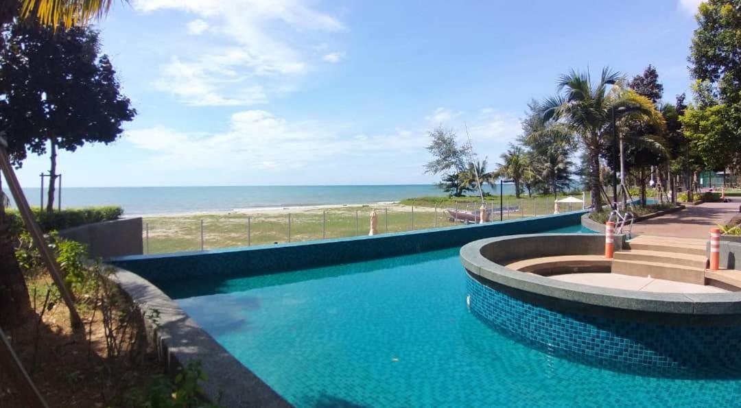 De Lavelle Suites @ Timur Bay Seafront Residence Kuantan Eksteriør billede