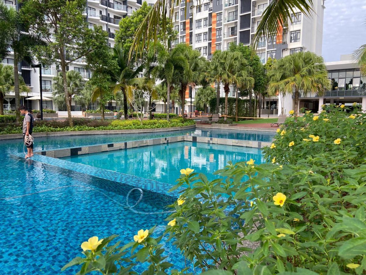 De Lavelle Suites @ Timur Bay Seafront Residence Kuantan Eksteriør billede
